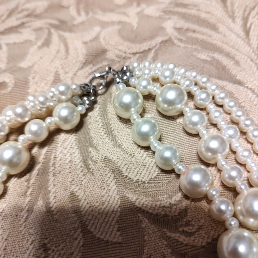 🩷🤍🩷 Luscious Vintage Multi-Strand Dimensional Pearl & Pink Ribbon Necklace - Picture 6 of 11